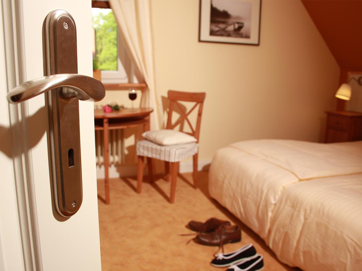 Hôtel Landhaus Absalonshorst à Groß Grönau Extérieur photo